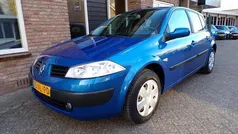 Gebruikt 2004 Renault Mégane II Expression Hatchback | € 1.950 (Eerlijke prijs)
