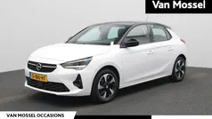 Wit Gebruikt 2023 Opel Corsa-e Hatchback | € 18.940 (Eerlijke prijs)