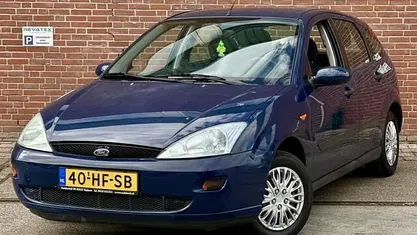 Gebruikt 2001 Ford Focus Trend Hatchback | € 1.450 (Eerlijke prijs)