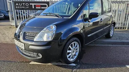 Zwart Gebruikt 2005 Renault Modus Authentique MPV | € 1.500 (Eerlijke prijs)