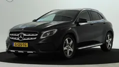 Kosmoszwart metaalkleur metallic Gebruikt 2019 Mercedes GLA180 Business SUV | € 27.950 (Eerlijke prijs)
