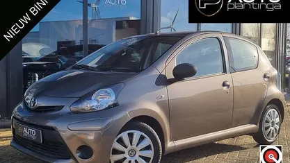 Occasion Toyota Aygo 68 PK (50 kW) 2013 Bruin Hatchback