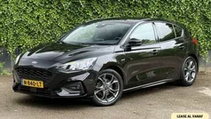 Zwart Gebruikt 2020 Ford Focus ST-Line Hatchback | € 16.490 (Eerlijke prijs)