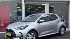 Gebruikt 2024 Toyota Yaris Hybrid Active Hatchback | € 23.400 (Eerlijke prijs)