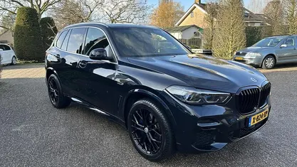 Zwart Occasion 2023 BMW X5 Executive SUV | € 68.995 (Goede deal)
