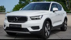 Wit Gebruikt 2021 Volvo XC40 Inscription SUV | € 34.995 (Eerlijke prijs)