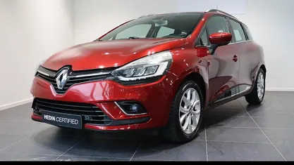 Rood Occasion 2017 Renault Clio GrandTour Intens Stationwagen | € 9.150 (Eerlijke prijs)