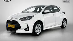 Wit Gebruikt 2024 Toyota Yaris Hybrid Active Hatchback | € 23.245 (Eerlijke prijs)