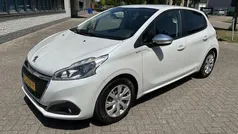 Wit Gebruikt 2015 Peugeot 208 Hatchback | € 6.750 (Eerlijke prijs)