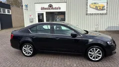 Zwart (metallic) Gebruikt 2014 Skoda Octavia Business Line Hatchback | € 6.999 (Goede deal)