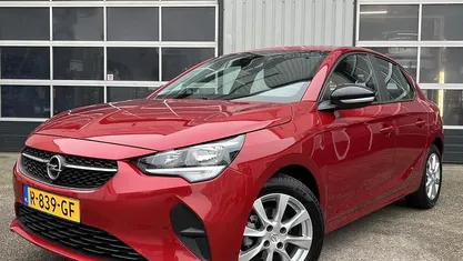 Rood Gebruikt 2022 Opel Corsa Edition Hatchback | € 12.900 (Goede deal)