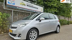 Grijs Gebruikt 2012 Toyota Verso-S MPV | € 10.950 (Eerlijke prijs)