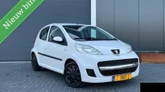 Wit Gebruikt 2011 Peugeot 107 Hatchback | € 3.495 (Eerlijke prijs)