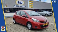 Gebruikt 2013 Toyota Yaris Hatchback | € 8.000 (Eerlijke prijs)