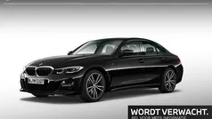 Gebruikt 2021 BMW 320 Executive Sedan | € 32.900 (Eerlijke prijs)