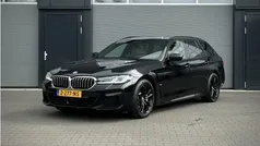 Zwart Gebruikt 2022 BMW 530 M Sport Stationwagen | € 43.950 (Eerlijke prijs)