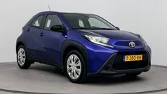 Blauw Gebruikt 2023 Toyota Aygo Play Hatchback | € 16.999 (Eerlijke prijs)