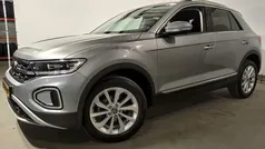 Gebruikt 2022 VW T-Roc Style SUV | € 31.650 (Eerlijke prijs)