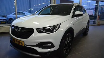 Wit Occasion 2018 Opel Grandland X Innovation SUV | € 13.950 (Eerlijke prijs)