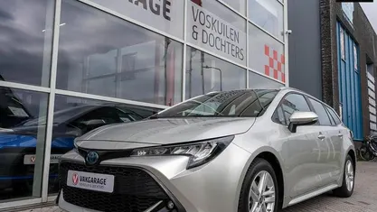 Zilver Gebruikt 2022 Toyota Corolla Business Edition Stationwagen | € 23.950 (Eerlijke prijs)