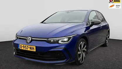 Blauw Occasion 2024 VW Golf VIII Business+ Hatchback | € 27.480 (Super prijs)