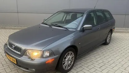 Occasion 2004 Volvo V40 Stationwagen | € 1.450 (Eerlijke prijs)
