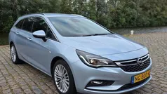 Grijs Gebruikt 2017 Opel Astra Innovation Stationwagen | € 9.499 (Eerlijke prijs)