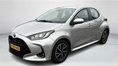 Gebruikt 2022 Toyota Yaris Hybrid Hatchback | € 20.945 (Eerlijke prijs)