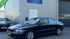 Blauw Gebruikt 2002 Volvo S60 Sedan | € 1.999 (Eerlijke prijs)