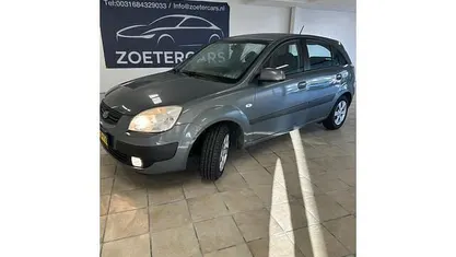 Grijs Gebruikt 2008 Kia Rio Hatchback | € 2.200 (Eerlijke prijs)