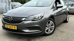 Grijs Gebruikt 2018 Opel Astra Edition Hatchback | € 6.450 (Eerlijke prijs)