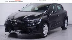 Zwart Gebruikt 2022 Renault Clio V Zen Hatchback | € 16.250 (Eerlijke prijs)