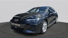 Zwart, metallic lak Gebruikt 2024 Audi A3 Comfort Sedan | € 36.950 (Eerlijke prijs)