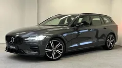 Grijs Gebruikt 2022 Volvo V60 R-Design Stationwagen | € 29.785 (Eerlijke prijs)