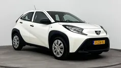 Wit Gebruikt 2024 Toyota Aygo Hatchback | € 16.999 (Eerlijke prijs)