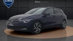 Blauw Gebruikt 2022 VW Golf VIII Style Hatchback | € 25.750 (Eerlijke prijs)