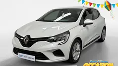 Wit Gebruikt 2022 Renault Clio V Zen Hatchback | € 18.935 (Eerlijke prijs)