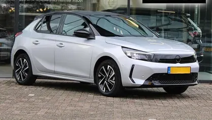 Gebruikt 2025 Opel Corsa Hatchback | € 25.146 (Eerlijke prijs)