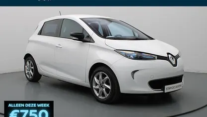 Wit Gebruikt 2015 Renault Zoe Life Hatchback | € 5.990 (Goede deal)