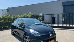 Zwart Gebruikt 2015 Renault Clio IV Night&Day Hatchback | € 4.499 (Eerlijke prijs)