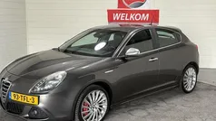Grijs Gebruikt 2012 Alfa Romeo Giulietta Distinctive Hatchback | € 8.950 (Eerlijke prijs)