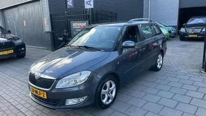 Occasion Skoda Fabia GreenLine 75 PK (55 kW) 2010 Grijs, metallic lak Hatchback