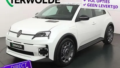 Wit Nieuw 2025 Renault R5 Evolution Hatchback | € 25.450 (Goede deal)