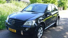Zwart Gebruikt 2007 Mercedes 280 AMG SUV | € 6.599 (Eerlijke prijs)