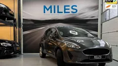 Grijs (metallic) Gebruikt 2019 Ford Fiesta Trend Hatchback | € 9.650 (Eerlijke prijs)