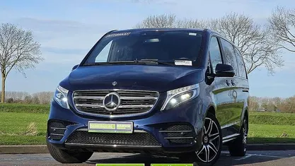 Blauw Occasion 2018 Mercedes V250 AMG MPV | € 44.900 (Goede deal)