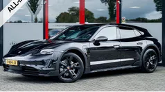 Zwart Gebruikt 2023 Porsche Taycan Cross Turismo Sedan | € 77.450 (Eerlijke prijs)