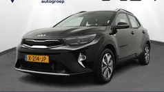 Zwart Gebruikt 2023 Kia Stonic 2 SUV | € 22.450 (Eerlijke prijs)