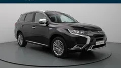 Zwart Gebruikt 2020 Mitsubishi Outlander P-HEV Instyle SUV | € 19.990 (Super prijs)