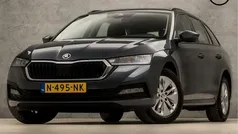 Grijs Gebruikt 2021 Skoda Octavia Business Line Stationwagen | € 17.745 (Eerlijke prijs)